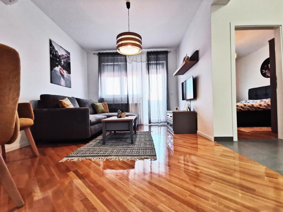 Apartman Angel Osijek Buitenkant foto
